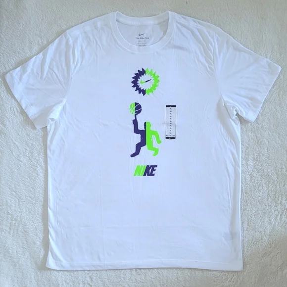 Nike👟 Man♂️ Spinning Basketball on Finger Dri-Fit Graphic Tee👕 - NWT - Picture 8 of 13